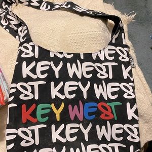 Robin Ruth Key West Crossbody Sling Bag. Roomy!!